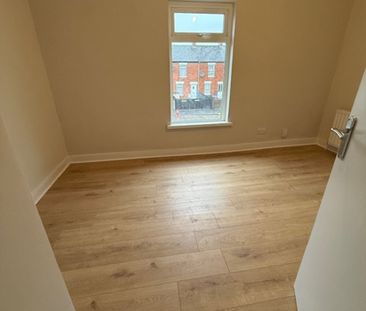 23 Parkgate Parade, Sydenham , BELFAST, BT4 1ET - Photo 6