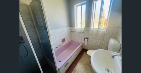 Affordable Unit Between the City & Bay! - Photo 2