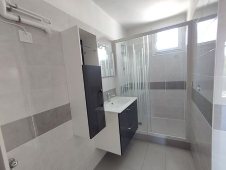 Appartement 2 pièces 52m2 MARSEILLE 13EME 750 euros - Photo 5