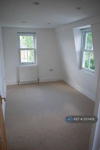 4 bedroom terraced house to rent - Photo 3
