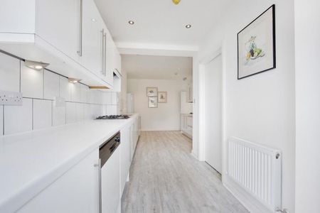 House share to rent - Photo 2