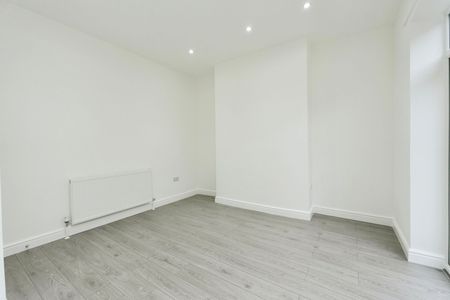 3 Bed Terraced House, Gorseburn Road, L13 - Photo 4