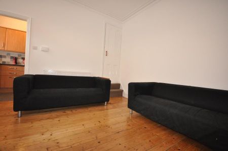2 bedroom terraced house to rent - Photo 3