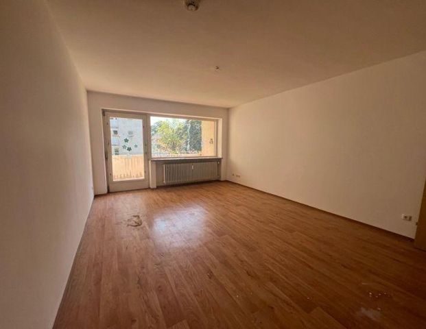 2-Zimmer-Wohnung mit Loggia in Selb - perfekt für Paare oder Singles - Photo 1