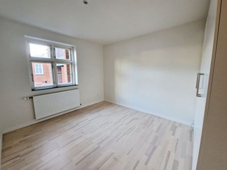 Skøn lejlighed i hjertet af Silkeborg - Photo 3