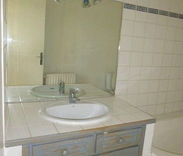 Appartement 3 pièces 58m2 MARSEILLE 6EME 738 euros - Photo 6