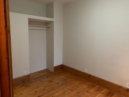 For Lease - 339 Lippincott Street, Toronto, Ontario - Photo 3
