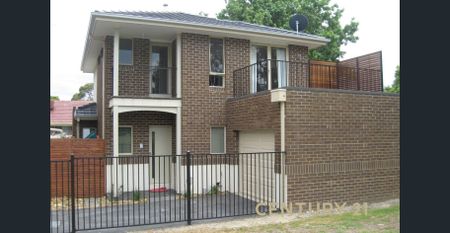 Neat & Central 2-Bed Unit - Photo 5