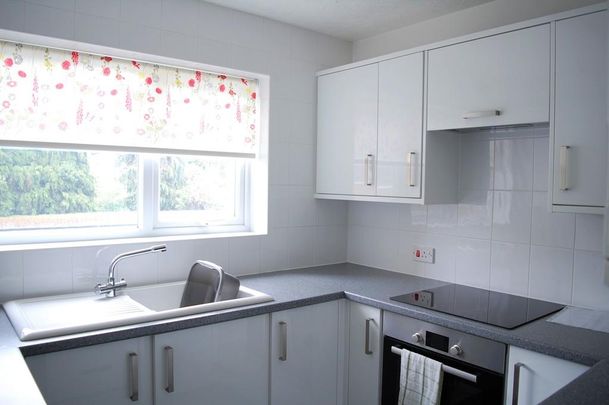 2 bedroom apartment to rent - Photo 1