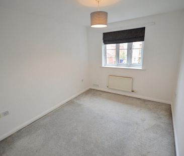 3 bedroom semi-detached house to rent - Photo 6