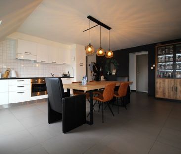 Gezellig ruim dakappartement centrum Harelbeke! - Photo 3