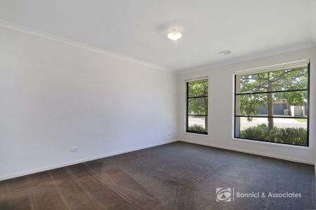 37 Daintree Way, 3690, West Wodonga Vic - Photo 5