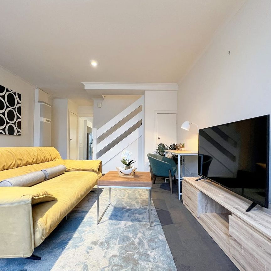 Stylish Home at Fitzroy North - Fully furnished - inspection by appointments - Photo 1