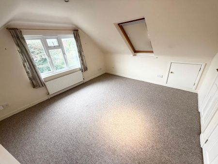 2 bedroom semi-detached bungalow to rent - Photo 2