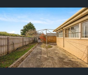 4 Twyford Street, Box Hill North, Vic 3129 - Photo 4