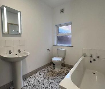Room's Available August 1st, 34a Delhi Street, Belfast, BT7 3AJ - Photo 6