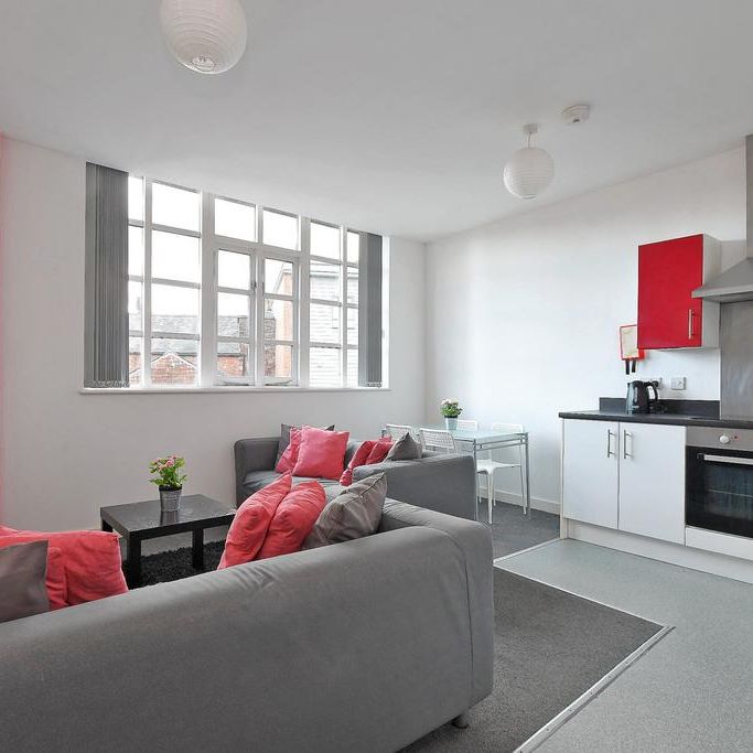 3 bedroom flat to rent - Photo 1