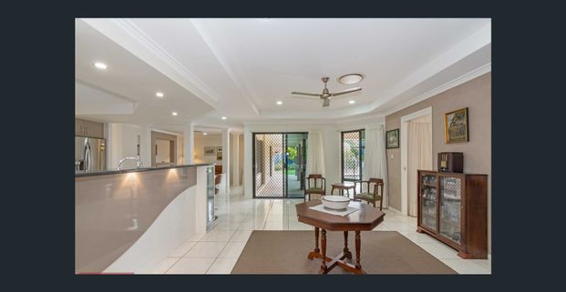 5 Bedrooms, Pool & Solar - All in One Home! - Photo 1