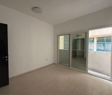 Central AC, balcony, central gas, family building - Photo 3