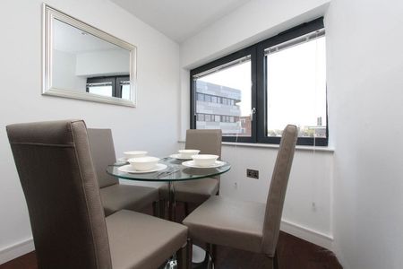 Room in a Shared Flat, Lambarde Square, SE10 - Photo 4