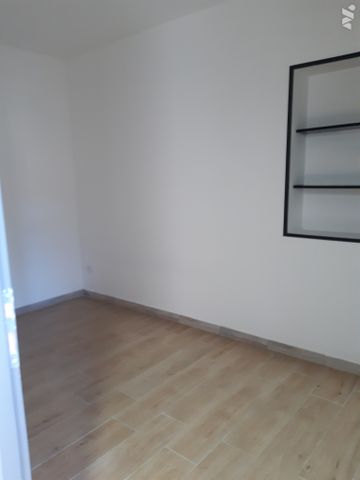 APPARTEMENT F3 / 51C rue de Paris 71530 CHAMPFORGUEIL - Photo 3