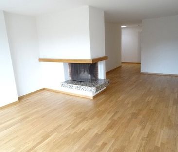 Moderne 3.5-ZW à 81 m² im 2. OG mit Cheminée - Photo 2