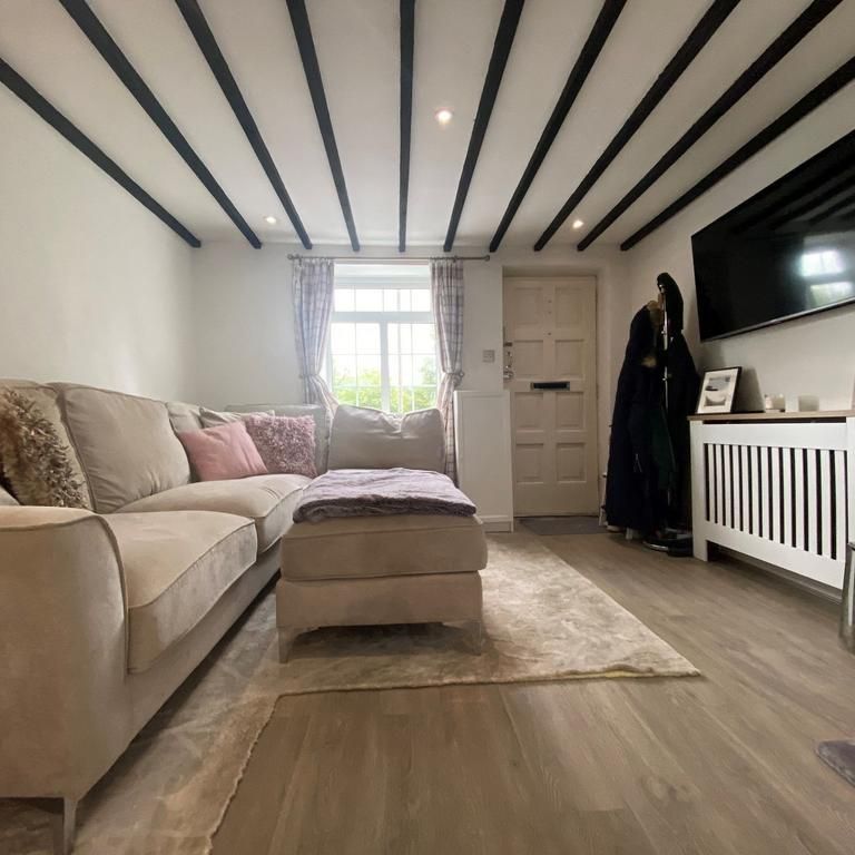 2 bedroom terraced house to rent - Photo 1