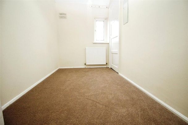 4 bedroom terraced house to rent - Photo 1