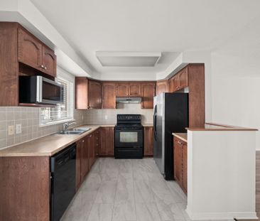 For Lease - 200 Keltie Private, Barrhaven, Ontario - Photo 6