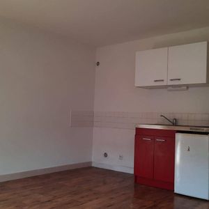 Location appartement 1 pièce 26 m² à Albertville (73200) 4 - Photo 2