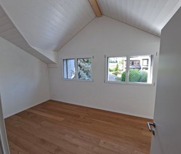 Large 4.5-room attic apartment near the train station - Photo 6