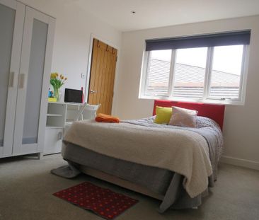 3 bedroom flat to rent - Photo 5