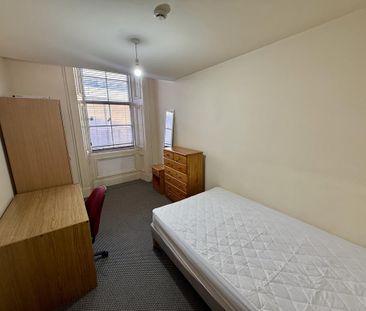 5 bedroom flat to rent - Photo 5