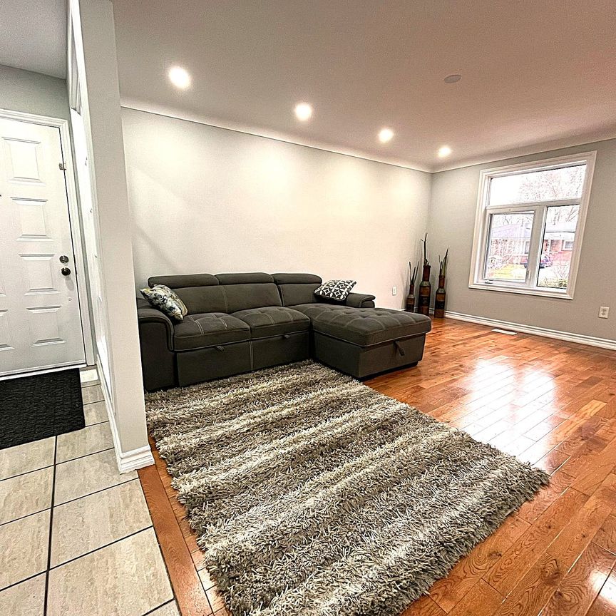 For Lease - 7043 Bonnie Street Unit# UPPERS - Exclude Basement, Niagara Falls, Ontario - Photo 1