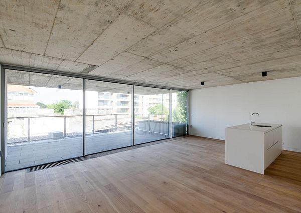 Apartamento T3 com terraço no Pereiró - Porto