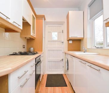 3 bedroom end of terrace house to rent - Photo 6