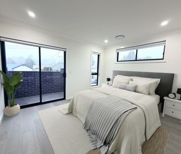 BRAND NEW LUXURY DOUBLE-STOREY RESIDENCE - Photo 4