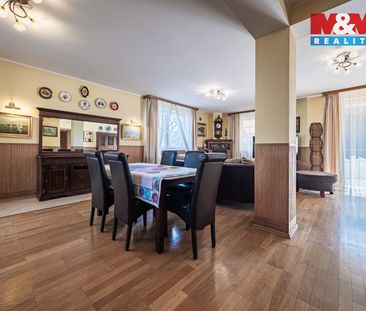 Pronájem domu 220 m² s pozemkem 850 m² - Photo 2