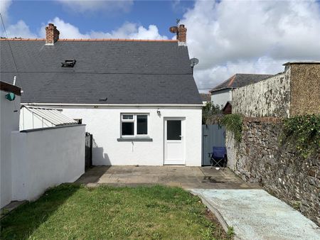 2 bedroom end of terrace house to rent - Photo 4