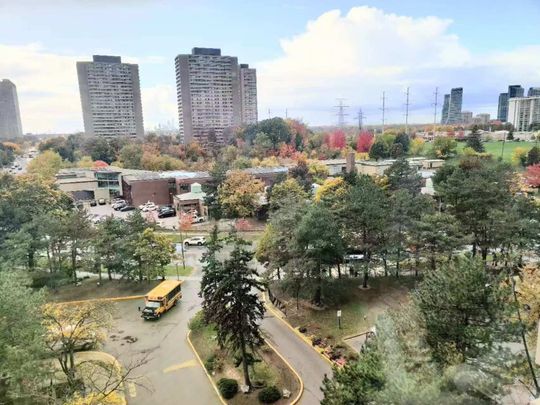 For Lease - 100 Leeward Glenway Unit# 806, Toronto, Ontario - Photo 1