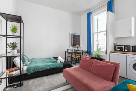 Studio Flat, Castletown Road, W14 - Photo 2