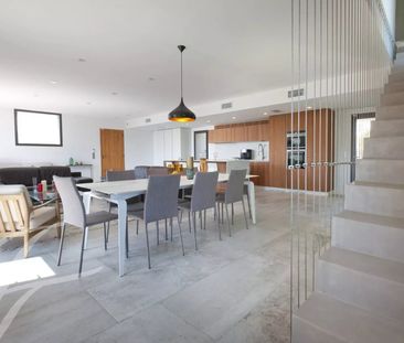 Maison à louer Vence, Cote d'Azur, France7 000 EUR / Mois - Photo 3