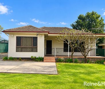 Three Bedroom Family Home in Leumeah! - Photo 3