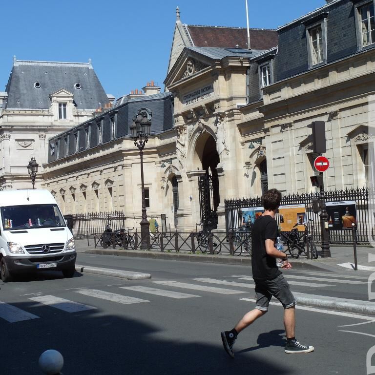 Apartment Paris Balcony on Arts et Metiers - Photo 1