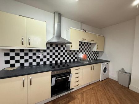 2 bedroom flat to rent - Photo 4