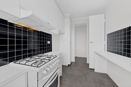 11/494 Glenferrie Road, Hawthorn VIC 3122 - Apartment For Rent | Domain - Photo 2