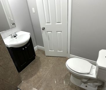 For Lease - 72 Four Seasons Circle Unit# BASEMENT, Brampton, Ontario - Photo 2