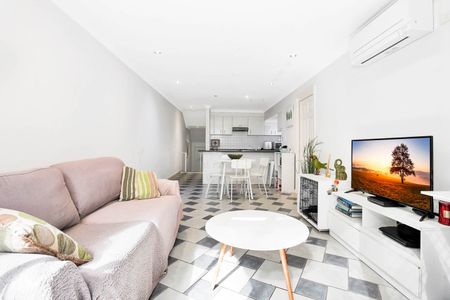 Unit 3/21-23 Cook St, Baulkham Hills NSW 2153 - Townhouse For Rent | Domain - Photo 2