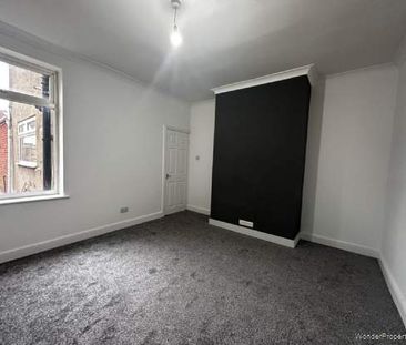 3 bedroom property to rent in Grimsby - Photo 6