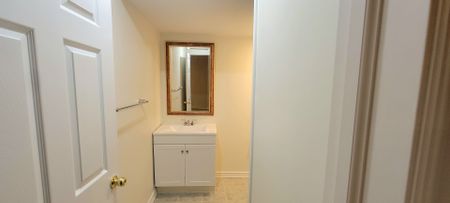 For Lease - 17 Mill River Drive, Vaughan, Ontario - Photo 3